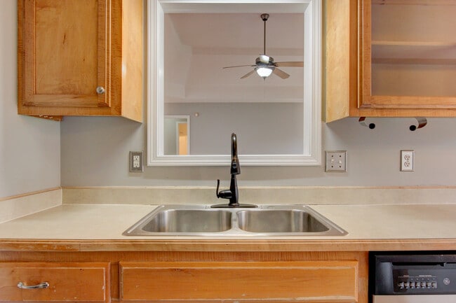 Building Photo - 3696 S Naples Ct