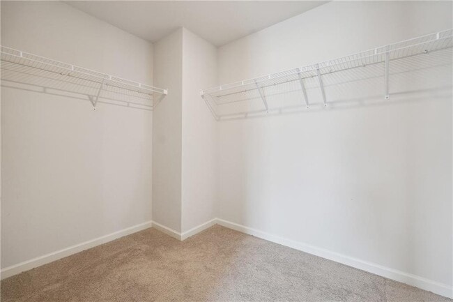 Building Photo - 100 Fernbrook Trl