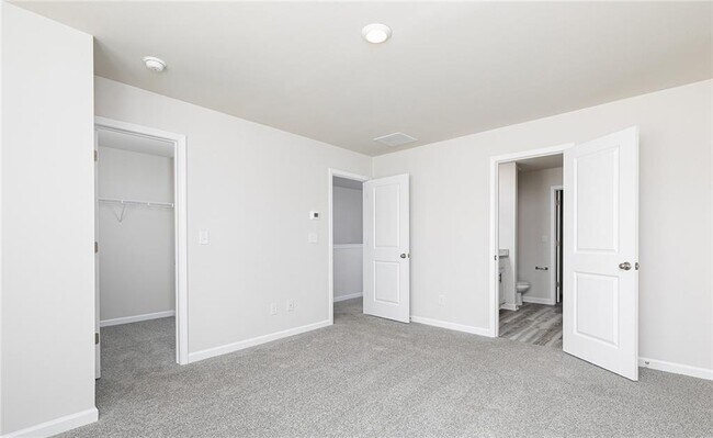 Building Photo - 3983 Hidden River Ln