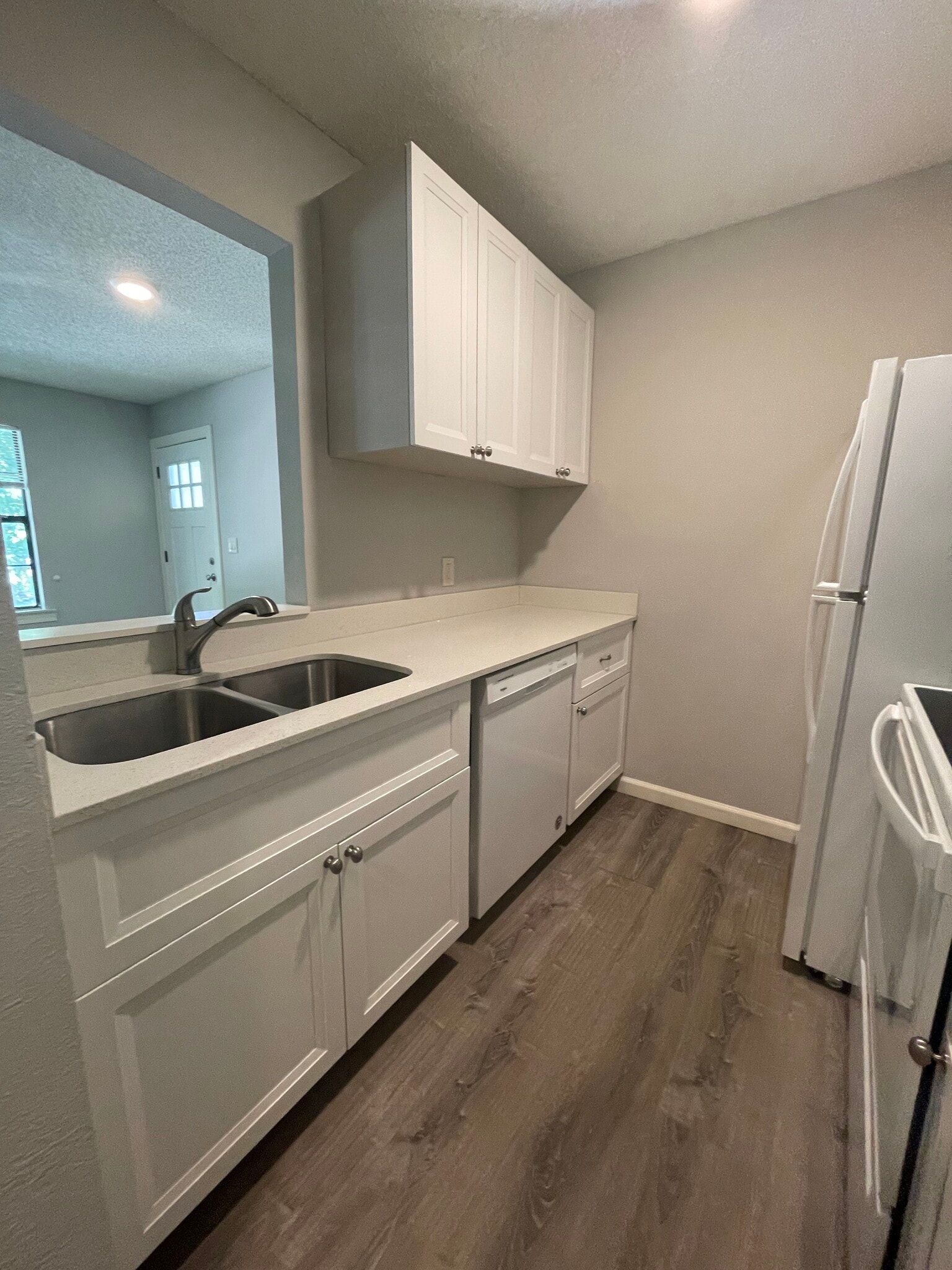 Building Photo - 220 Mount Hope Ct