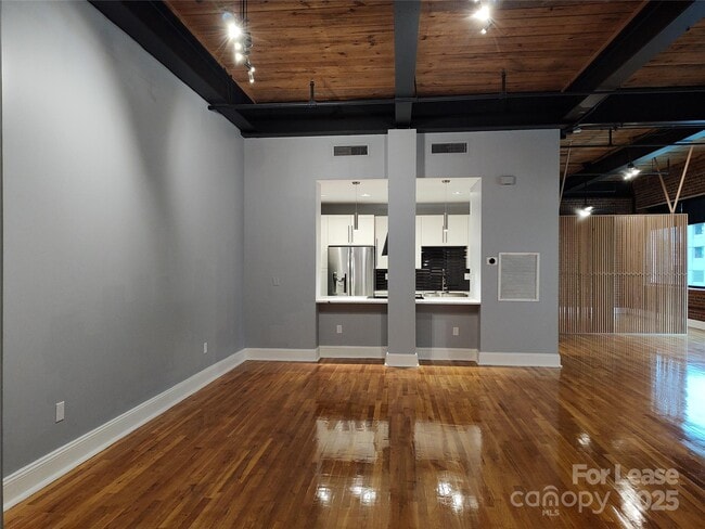 Building Photo - 310 Arlington Ave