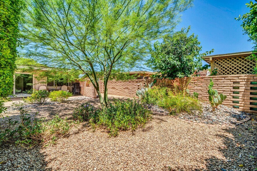 Building Photo - 3707 E Montecito Ave