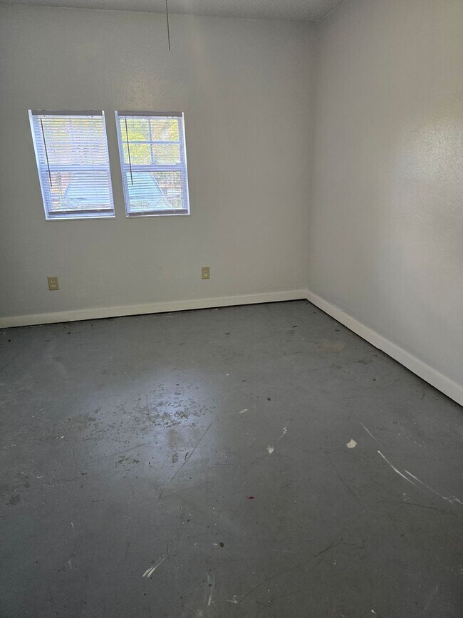 Building Photo - Spacious 4/2 in Lecanto!!!