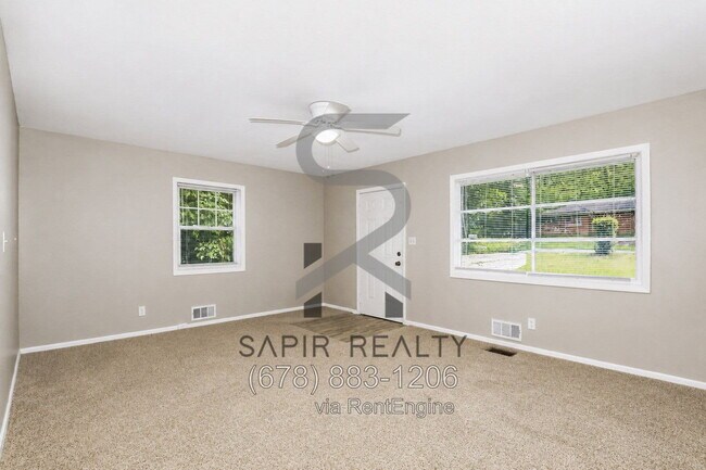 Building Photo - 3539 Tulip Dr