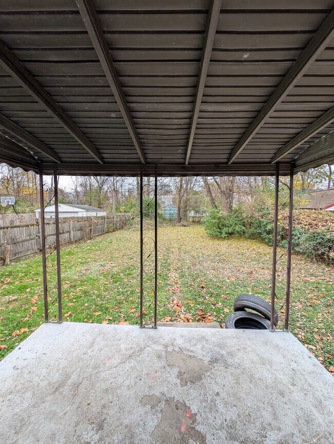 Building Photo - 12084 Vaughan St