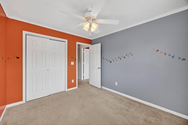 Building Photo - 8831 Kellum Dr