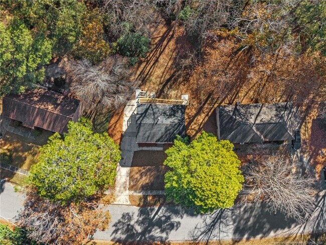 Building Photo - 735 Ashbrook Rd