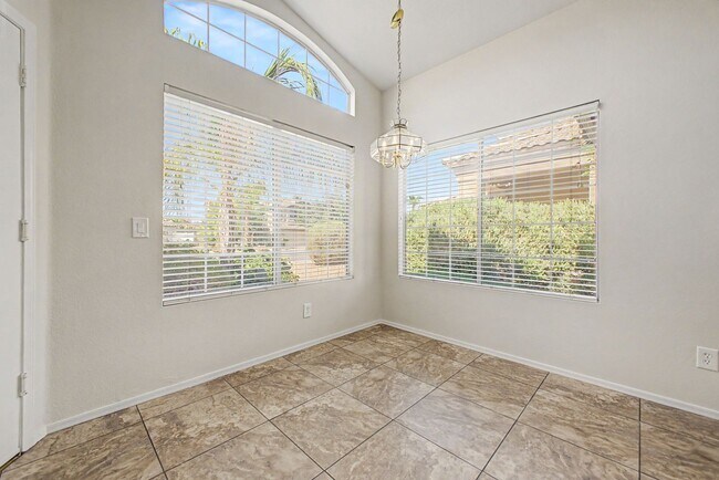 Building Photo - 7435 W Louise Dr