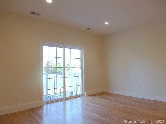 Building Photo - 390 Boston Neck Rd