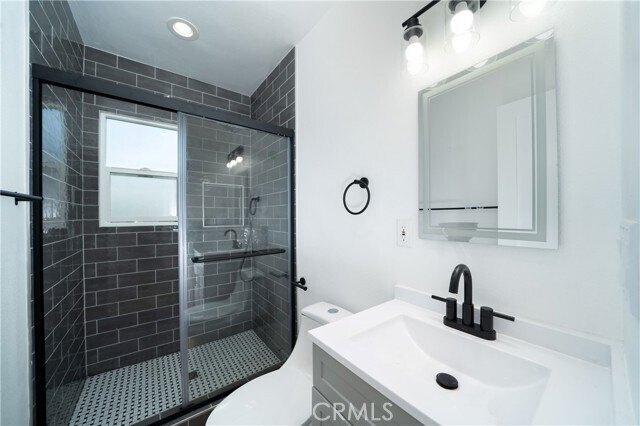 Building Photo - 1050 Cedar Ave