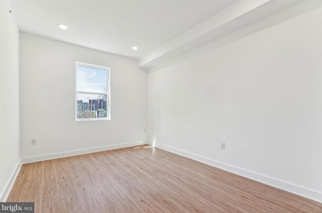 Building Photo - 1028 W Dauphin St