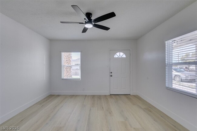 Building Photo - 254 W Basic Rd