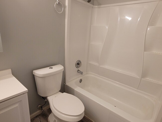 Building Photo - 5704 Tiburon Ct