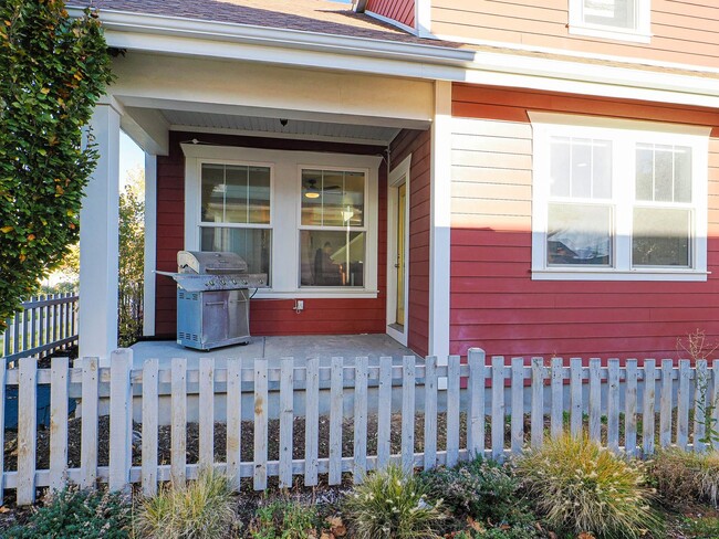 Building Photo - Beautiful House in Excellent Daybreak Location!