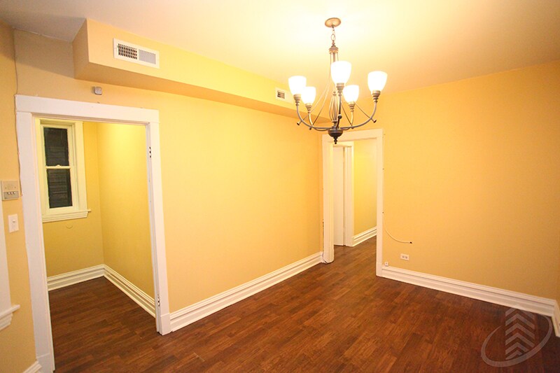 Building Photo - 1324 N Bosworth Ave