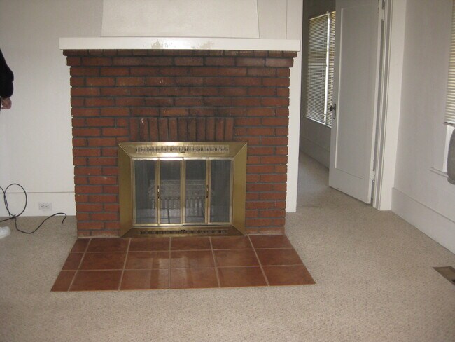 Building Photo - Temp 174