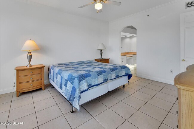 Building Photo - 4623 Rivers Edge Village Ln