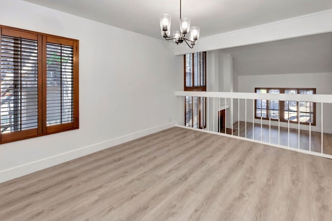 Building Photo - 24946 Ravenswood