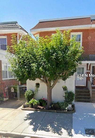 Building Photo - 34 N Montgomery Ave