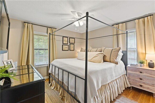 Building Photo - Charming Northside Opelika Home w/ Basement