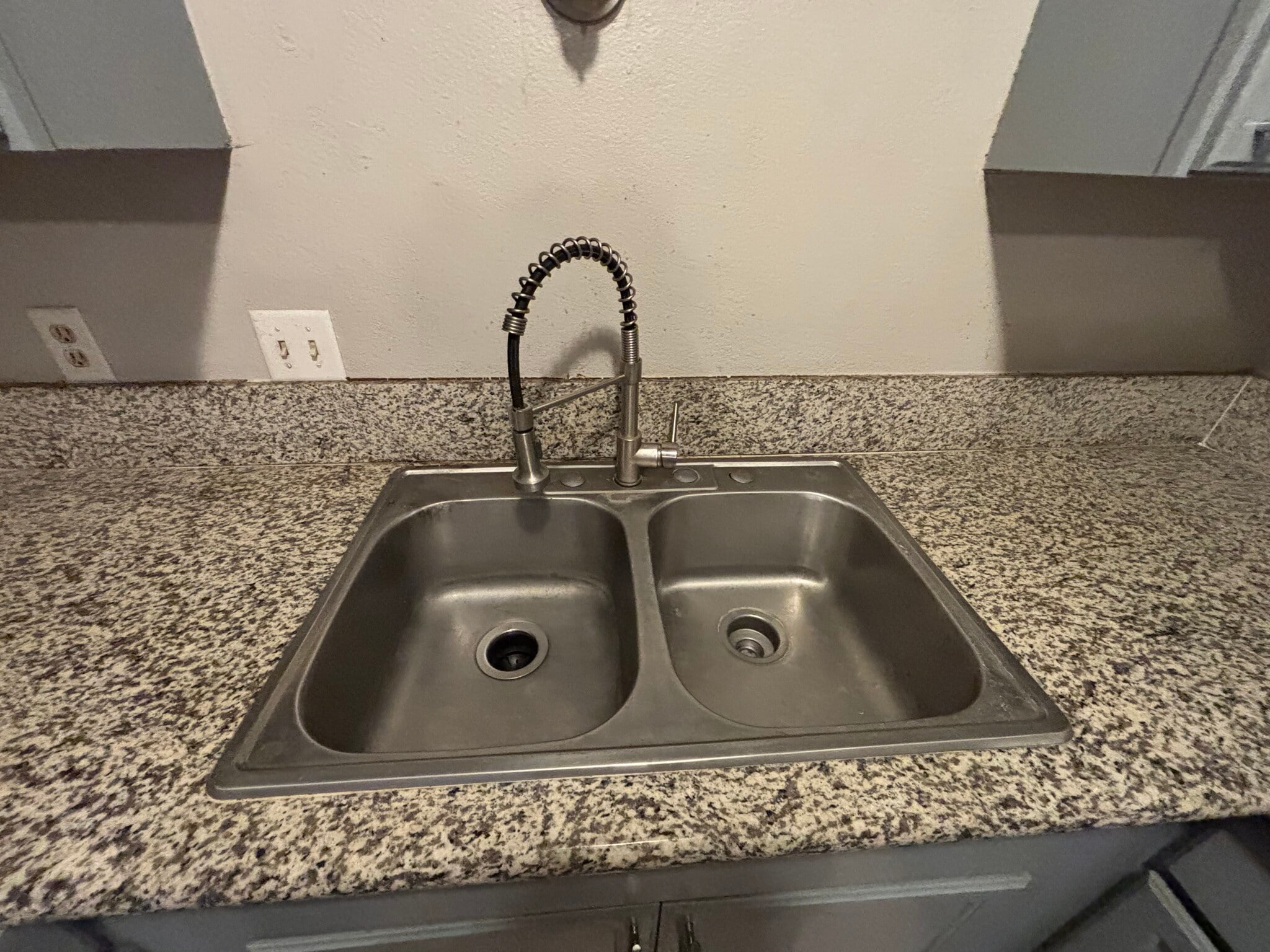 Building Photo - 2428 Statz St