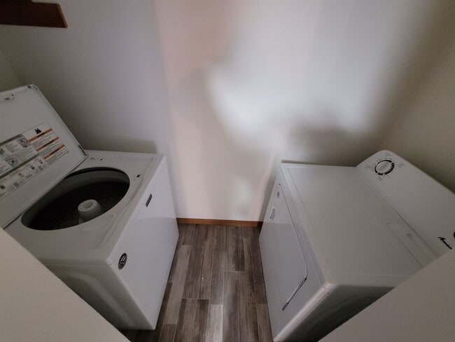 Building Photo - pp1020