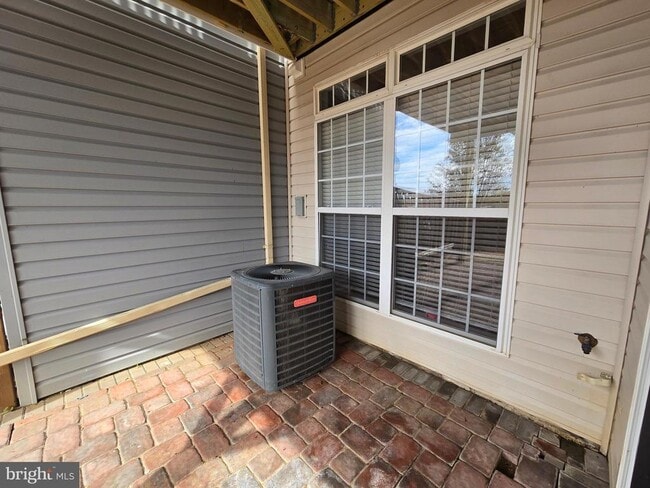 Building Photo - 15692 William Bayliss Ct