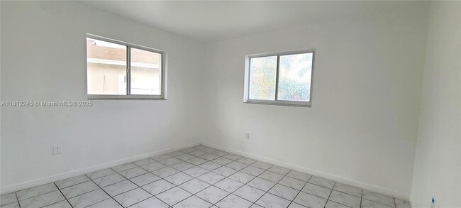 Building Photo - 15436 SW 112th Pl