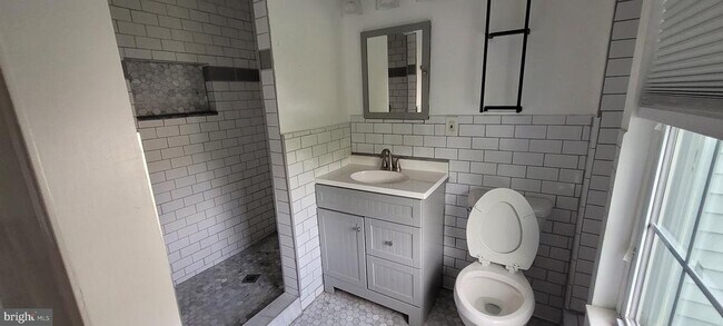 Building Photo - 262 Liberty Dr