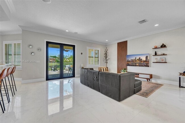 Building Photo - 3950 W Hibiscus St