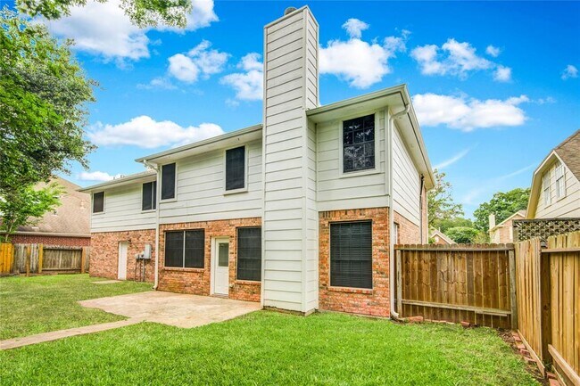 Building Photo - 1810 Oakleaf Cir