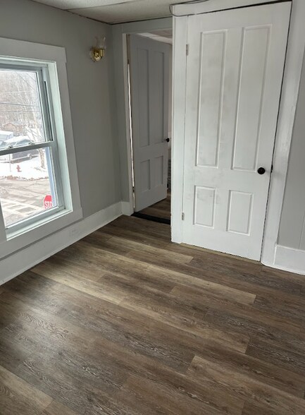 Building Photo - 12 Church St