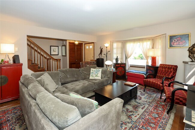 Primary Photo - 17 Dawes Ave