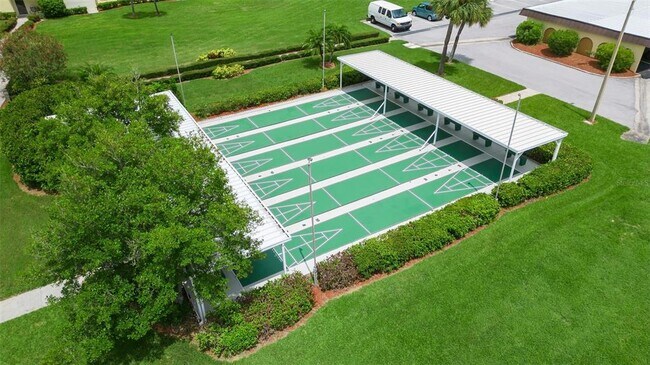 Building Photo - 4725 Cove Cir