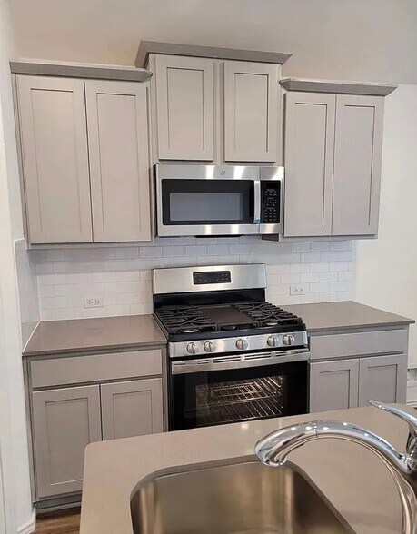Building Photo - 344 Escondido Cir