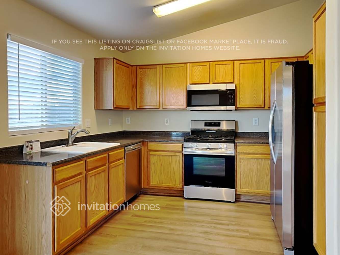 Building Photo - 10760 W Elm Ln