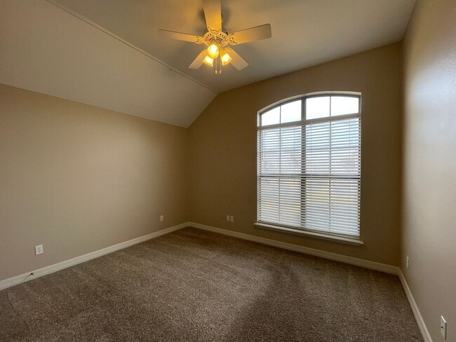 Building Photo - BELLE ROSE AT LEGACY! HURRY WONT LAST LONG!