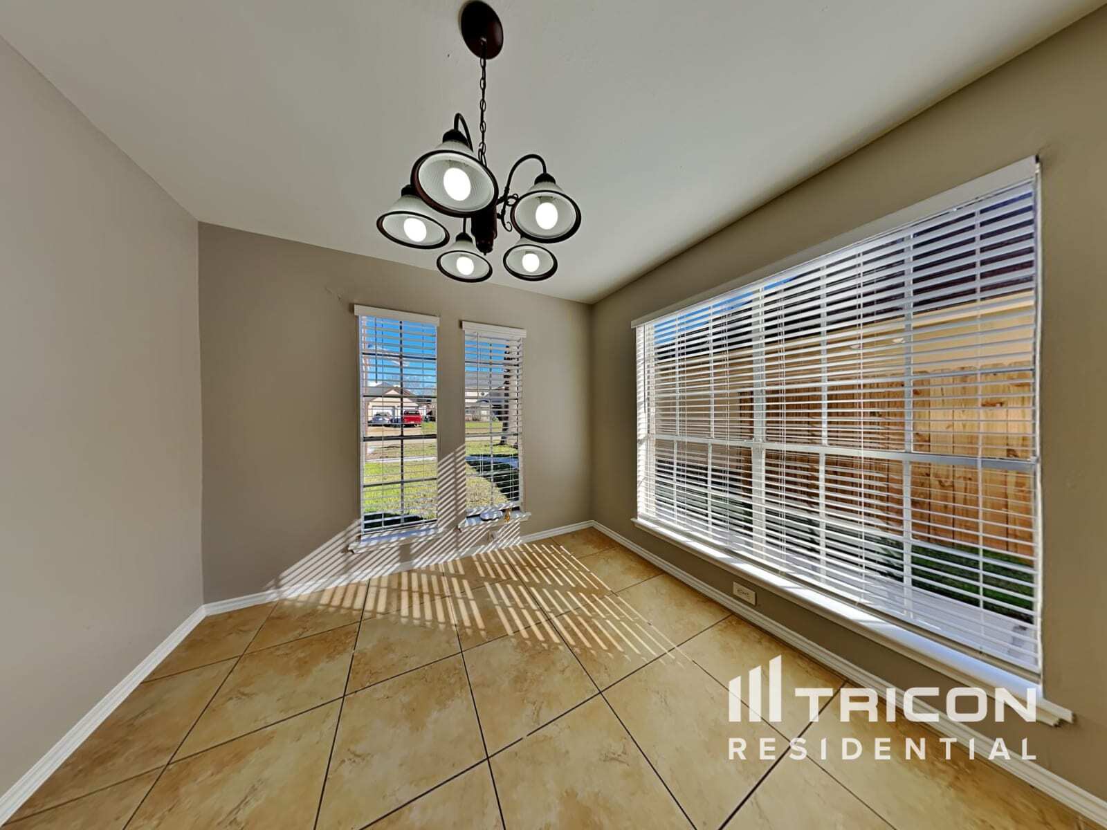 Building Photo - 16330 Tiburon Way