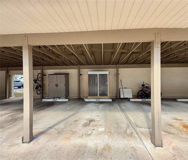 Building Photo - 1600 Woodland Dr