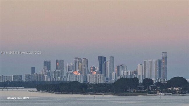 Building Photo - 1625 Kennedy Cswy