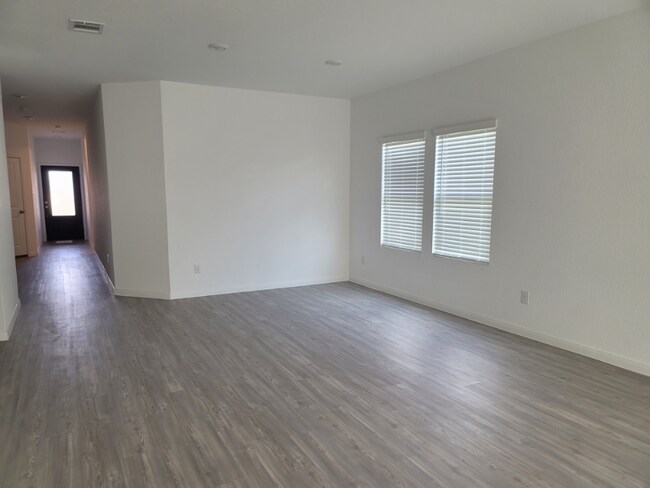 Building Photo - 221 Cordova Xing