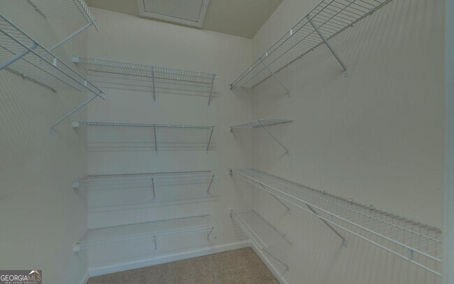 Building Photo - 6218 Azalea Way