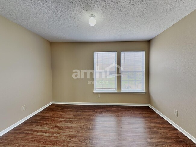 Building Photo - 6803 Amber Springs Way