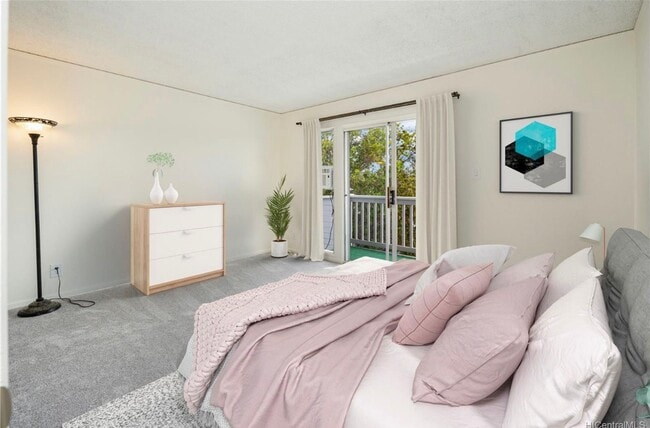 Building Photo - Beautiful Updated 3BR Unit!!