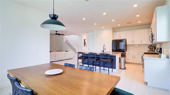 Building Photo - 3338 Great Banyan Way