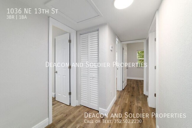 Building Photo - 1036 NE 13th St