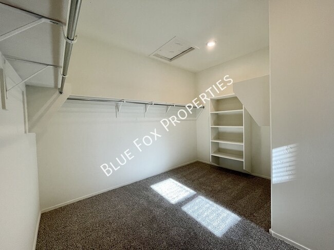 Building Photo - 10692 W Dickerson Dr