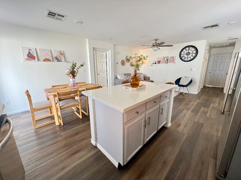 Building Photo - 4763 Beach Shell Ct