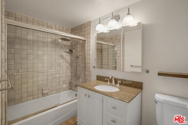 Building Photo - 4730 Cerrillos Dr