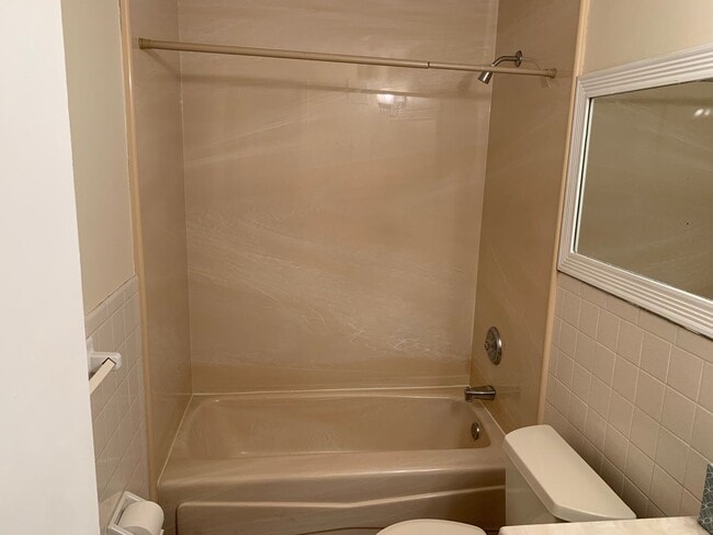 Building Photo - Upper Level Unit With Heat and Hot Water I...